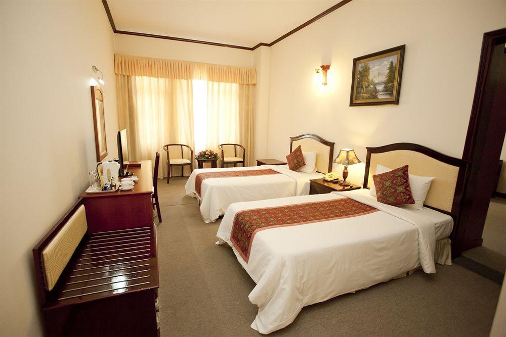 โรงเรียนเอเชียนฮาลอง Hotel ภายนอก รูปภาพ