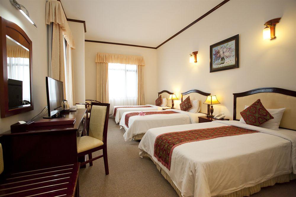 โรงเรียนเอเชียนฮาลอง Hotel ภายนอก รูปภาพ