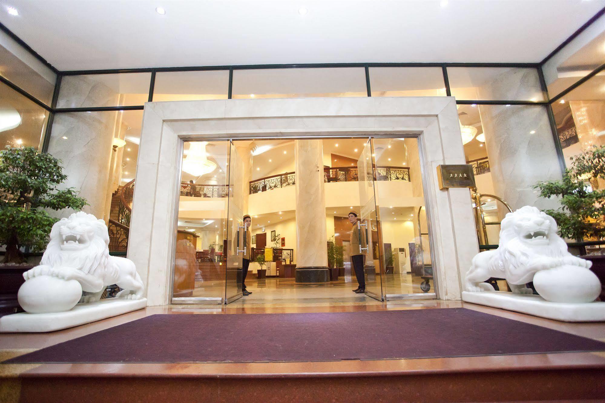 โรงเรียนเอเชียนฮาลอง Hotel ภายนอก รูปภาพ