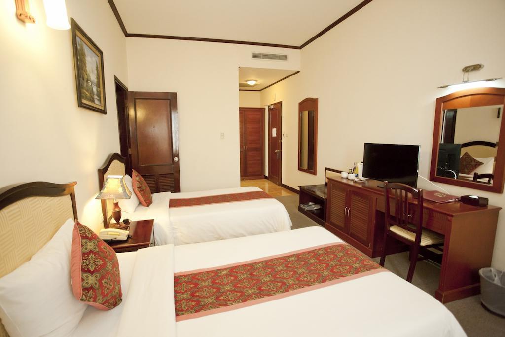 โรงเรียนเอเชียนฮาลอง Hotel ภายนอก รูปภาพ