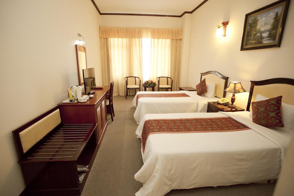 โรงเรียนเอเชียนฮาลอง Hotel ภายนอก รูปภาพ