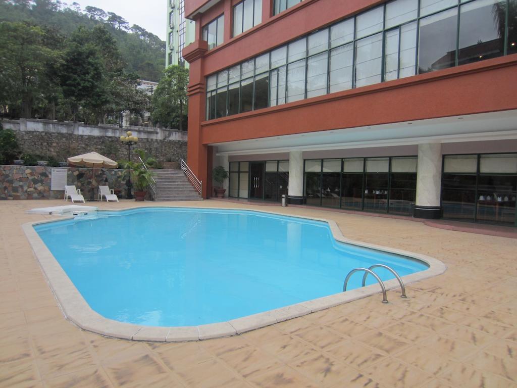 โรงเรียนเอเชียนฮาลอง Hotel ภายนอก รูปภาพ